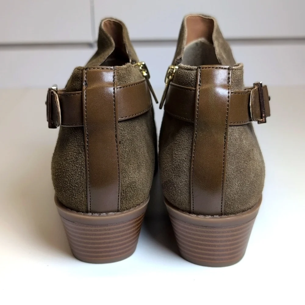 Vionic Womens Millie Suede Zipper Booties  NIB Size 8 Wide Olive